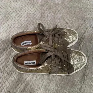 2/$20 Not Rated Women's ILLANA Fashion Sneaker Gold Star Glitter thumbnail 7