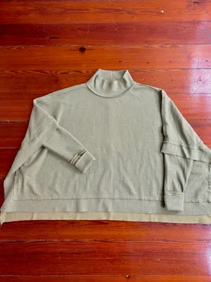 BKE Olive Green Waffle Knit Poncho Sweater Mock Neck Dolman Sleeve Sz S 💚🍄 thumbnail 8