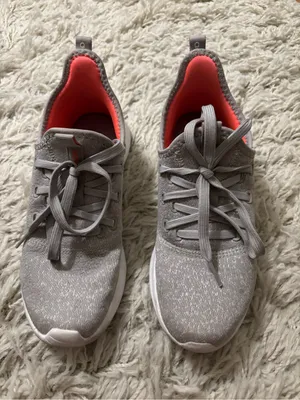 Adidas Cloudfoam Women’s Gray Lightweight Sneakers with Coral Lining Size 6.5 thumbnail 1