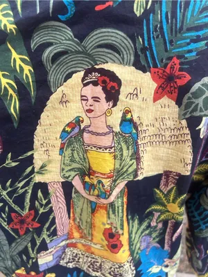 Karma brand Frida Kahlo boxy cotton top parrots tropical print Size Small thumbnail 5
