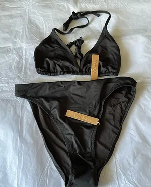 Skims Swim Bikini Set triangle top‎ "L" and high leg bikini bottom "M"Color onyx thumbnail 1