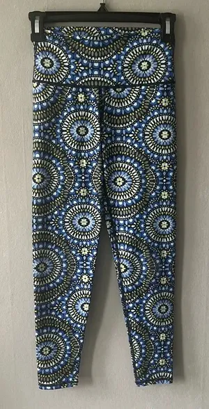 Aerie Chill Play Move Blue Medallion Print High Rise Leggings Women's Size XS thumbnail 1