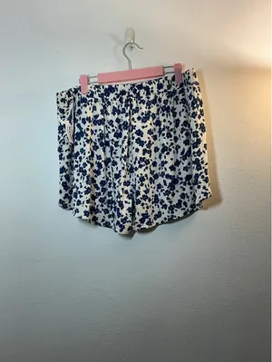 Old Navy Blue Floral Flowly Sleep Shorts Size Large thumbnail 2
