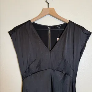 Madewell Wide V-Neck Satin Midi‎ Dress thumbnail 3