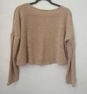 Storia v-neck cropped long sleeve sweater size M thumbnail 5