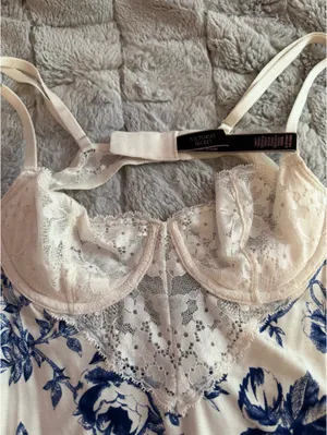 Victoria's Secret Dress thumbnail 2