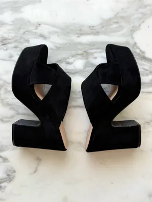 Qupid Black Faux Suede Crisscross Platform Slide Sandals • Sz 8.5 thumbnail 2