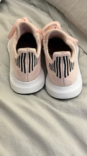 Adidas Women’s Originals Swift Run Ice Pink Athletic Running Shoes - Size 7 thumbnail 3
