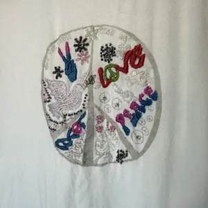 Trixie Y2K Peace‎ Sign Graphic Long Sleeve Top Embroidered Beaded Love Small thumbnail 3
