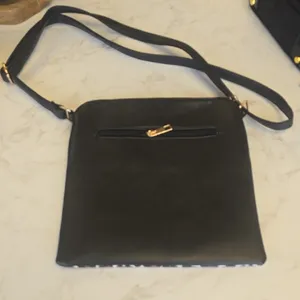 Leopard Print Crossbody Bag Black thumbnail 2