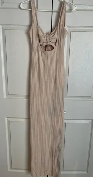 Isabelle’s Cabinet Dress thumbnail 3