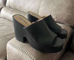 Chunky Heels thumbnail 1