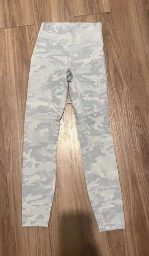 Lululemon Camo leggings thumbnail 1