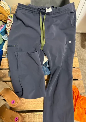 FIGS scrub pants thumbnail 1