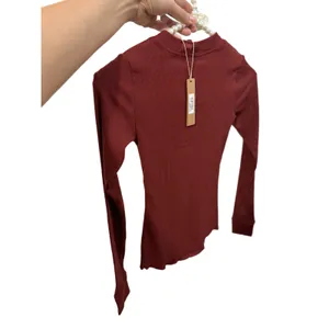SKIMS Size XXS Cotton Rib Long Sleeve Henley Sangria Ribbed Shirt NWT thumbnail 2