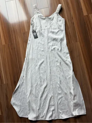 NWT Vince Camuto White Textured Maxi Dress - size XS thumbnail 2
