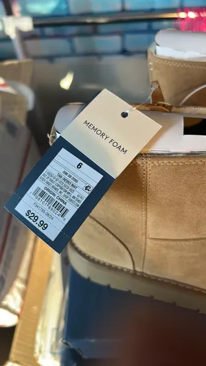 Universal Thread boots  thumbnail 2