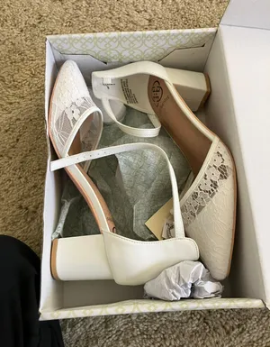 White 9 Wide Gwendoline Lace Heel thumbnail 7