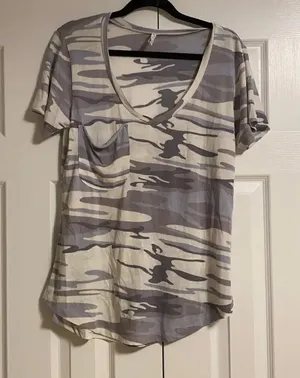 Z Supply Women’s V Neck Camouflage T-Shirt thumbnail 1