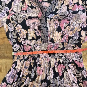 Natural Life Bella Maxi Dress M Boho Floral Smocked Waist Tiered Pockets Pink thumbnail 11
