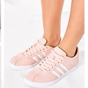 Adidas Women's Neo Courtset Sneakers Dusty Pink White Soft Size 7.5 Fashion EUC thumbnail 2