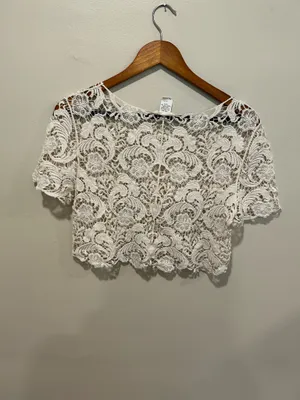 Off white cream colored lace top thumbnail 5
