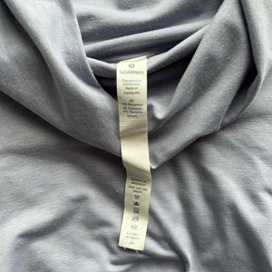 Lululemon See You in Savasana Long Sleeve Size 6 thumbnail 3