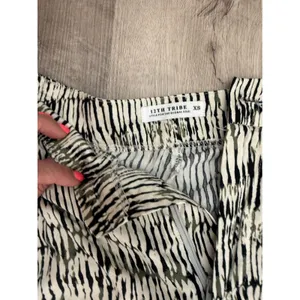 12th Tribe Patterned High-Waist Wide Leg Trouser Pants |‎ Size XS thumbnail 3