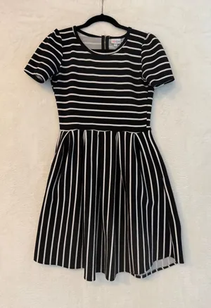 LuLaRoe‎ Amelia Dress Small Black White Striped Short Sleeve Pocket Fit Flare S thumbnail 1