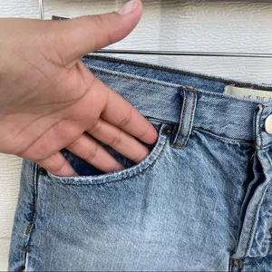 We The Free Women’s Shorts Blue Denim Button Fly Cut Off Distressed Size 26 thumbnail 5