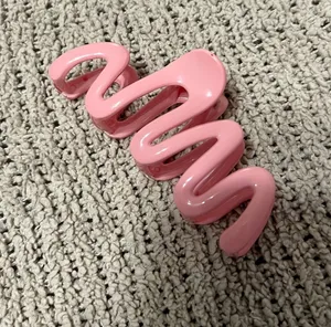 Pink spiral hair clip #hairaccessories #pastel thumbnail 1