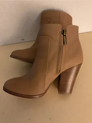 Pour La Victoire women beige Leather Chelsea heel Rocker boots US 6 thumbnail 7
