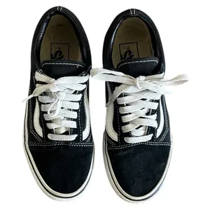 Vans Black and White Old Skool Sneakers thumbnail 2