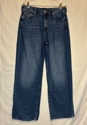 Aeropostale 90s High Waisted Wide Leg Jeans Medium Blue Denim Womens Size 12 thumbnail 1