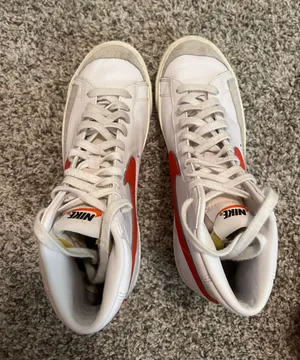 Nike White And Red Blazers thumbnail 3
