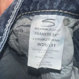 Silver Frances 18” bootcut distressed cowboycore 29x31 jeans thumbnail 3