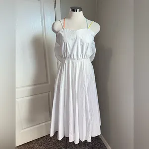 Minusey Luxurious White Cross-Strap Open Back Dress‎ thumbnail 6