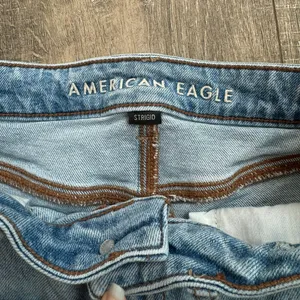 American Eagle Strigid Mom Shorts  thumbnail 3