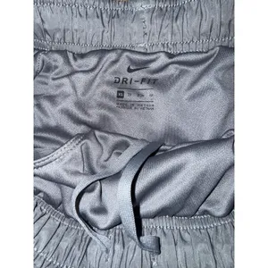 Nike Women's XS Shorts Athletic Dri-Fit Light‎ Gray Running thumbnail 2