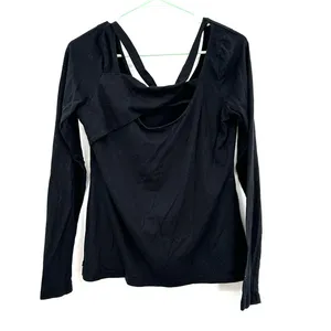 Fabletics size medium black long sleeve top criss cross back‎ detail thumbnail 2