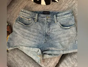 Lucky Brand Curvy High Rise Short Size 8- Worn Once!! thumbnail 1