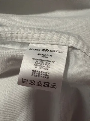 Brandy Melville White Casual Button-Down Shirt thumbnail 6