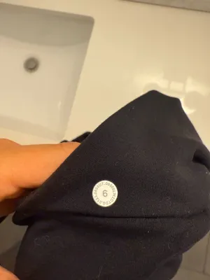 Lululemon Black Sports Bra thumbnail 5