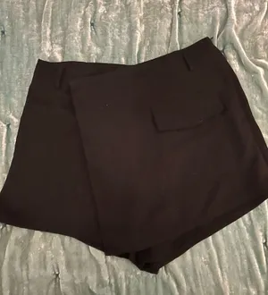 Forever 21 Black Skort thumbnail 1