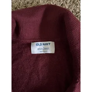 Old Navy Women's Maroon Polo Sweater Size small‎ thumbnail 3