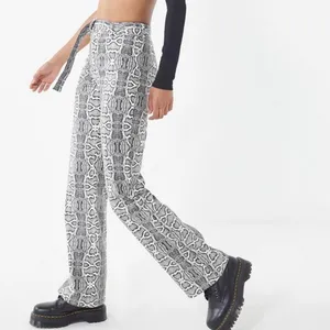 I.AM.GIA Shiraz Snake Print Pants Black White High Waisted Belted Womens Size XS thumbnail 3