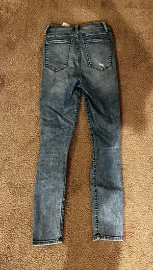 High Rise Jeans thumbnail 2