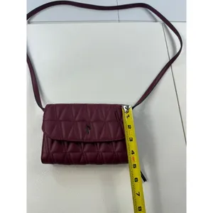 Simply Vera Vera Wang‎ Burgundy Quilted Crossbody Bag Purse Small Flap thumbnail 3