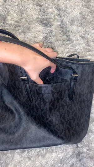 Michael Kors Purse thumbnail 7