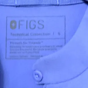 FIGS Montex Scrub Top Women's Size Small in Ceil Blue Mock Neck Pockets Oversize thumbnail 8